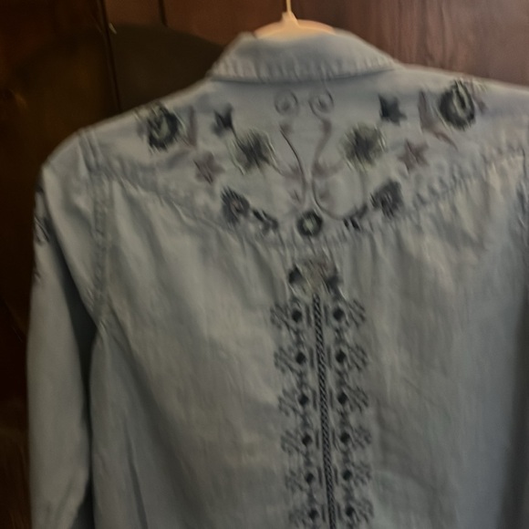 J.Jill denim floral button down - Picture 6 of 7